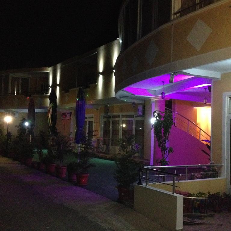 Grandino Rooms & Apartments Ulcinj Eksteriør bilde