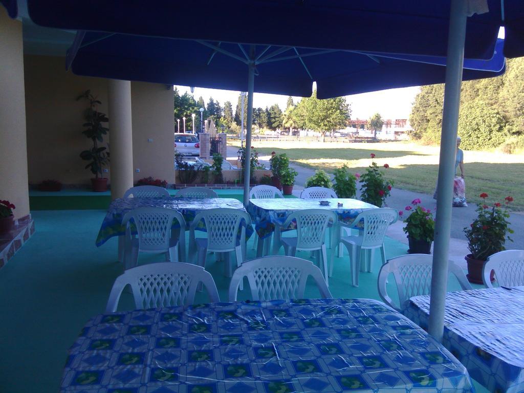 Grandino Rooms & Apartments Ulcinj Rom bilde